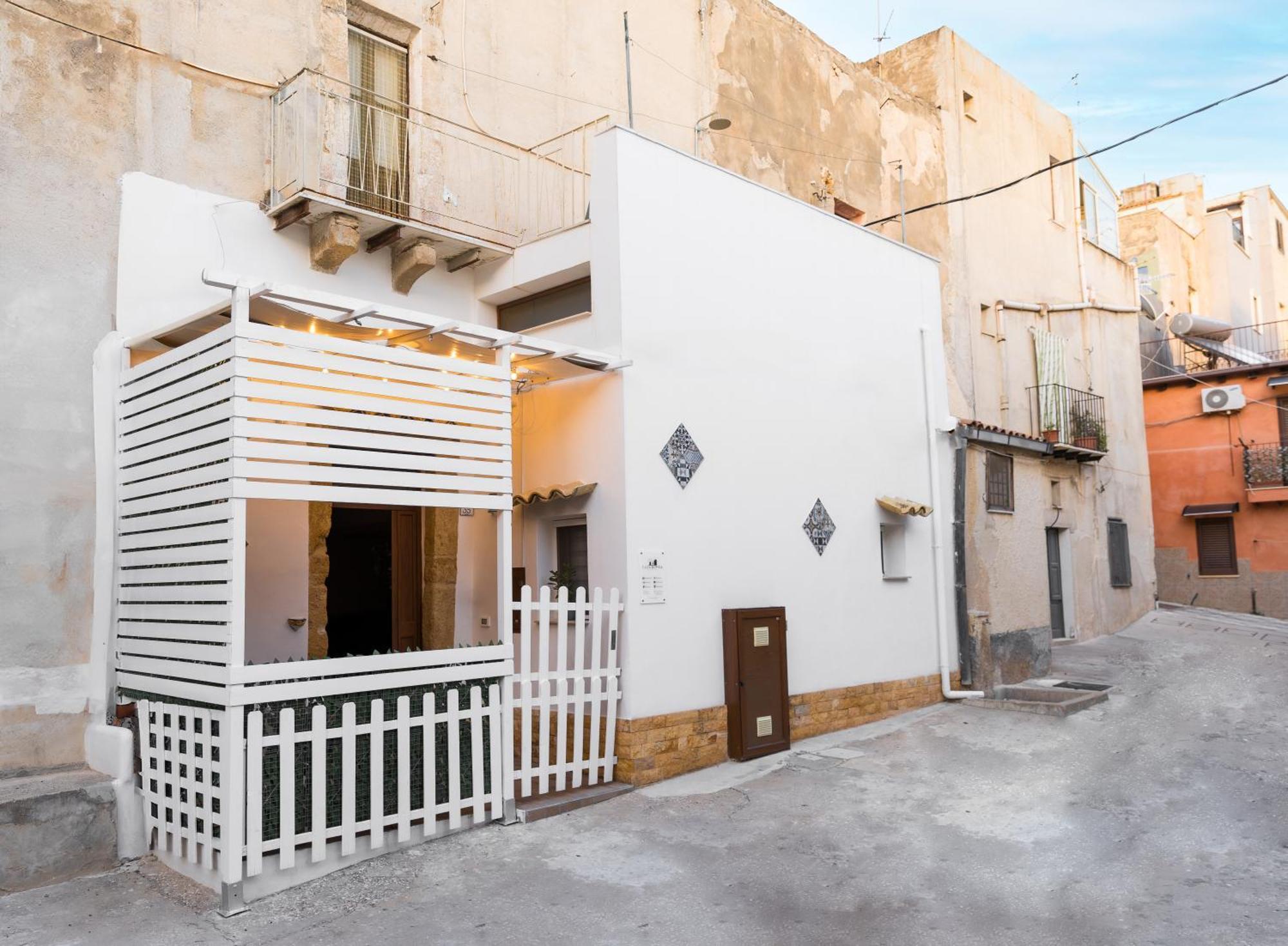 Centro Storico Sciacca - Casa Di Pisa Cortile Termine Villa Exterior foto